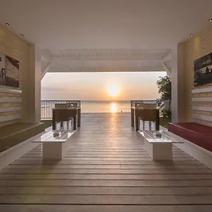 Hush Lagoon 30 Отель типа 